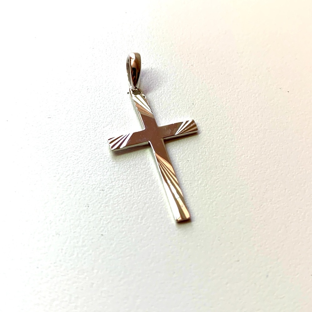 925 solid Sterling silver small cross pendant